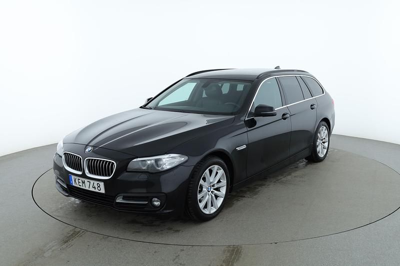 Svart Begagnad 2015 BMW 520 Kombi | 139 000 kr (Marknadspris) - Bild 1/4