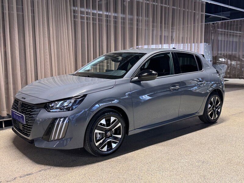 Grå Ny 2024 Peugeot 208 Halvkombi | 229 900 kr (Marknadspris) - Bild 1/4
