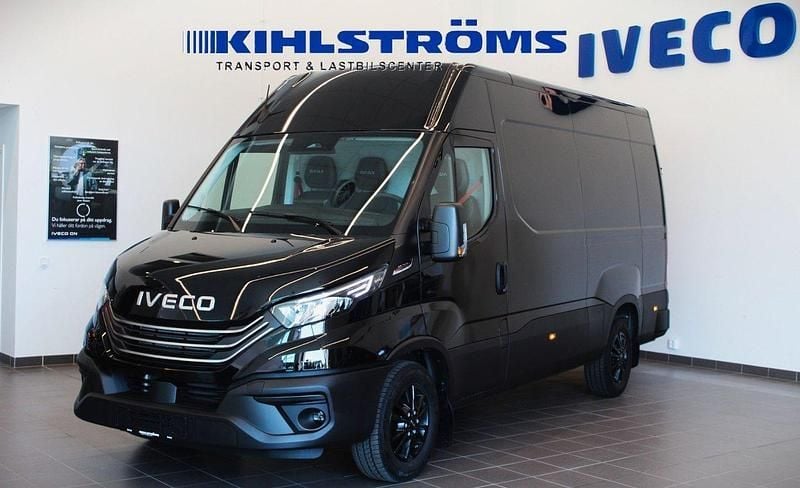 Svart Ny 2025 Iveco Daily Van | 661 250 kr - Bild 1/4