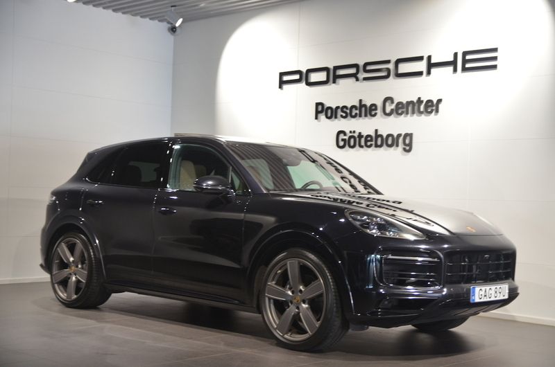 Svart Begagnad 2022 Porsche Cayenne SUV | 869 000 kr (Dyr) - Bild 1/4