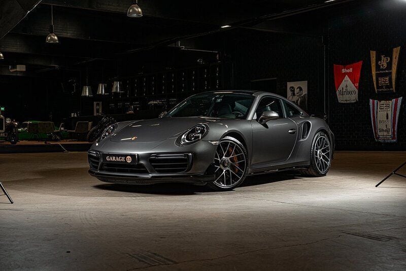 Begagnad 2018 Porsche 911 Turbo S Sportkupé | 1 899 990 kr - Bild 1/4
