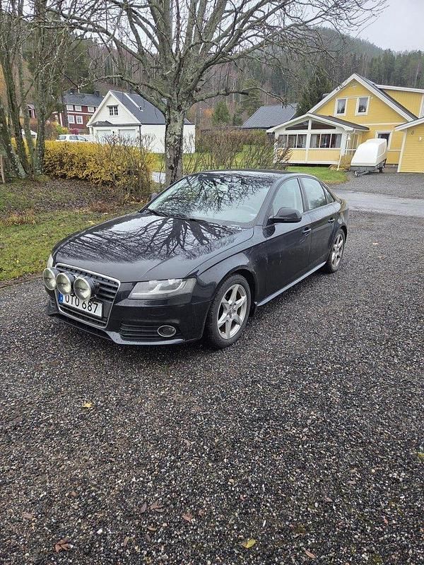 Svart Begagnad 2009 Audi A4 Sedan | 62 000 kr (Marknadspris) - Bild 1/4