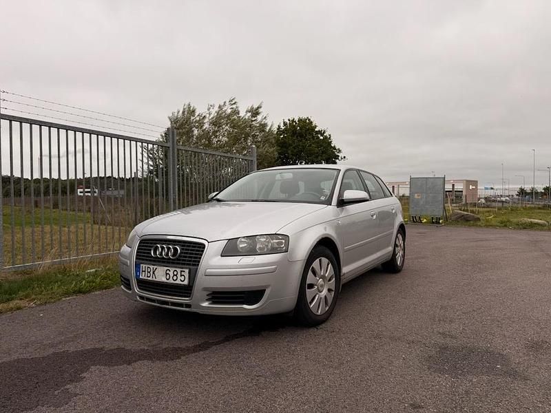 Silver Begagnad 2008 Audi A3 Sportback Halvkombi | 27 990 kr (Marknadspris) - Bild 1/4
