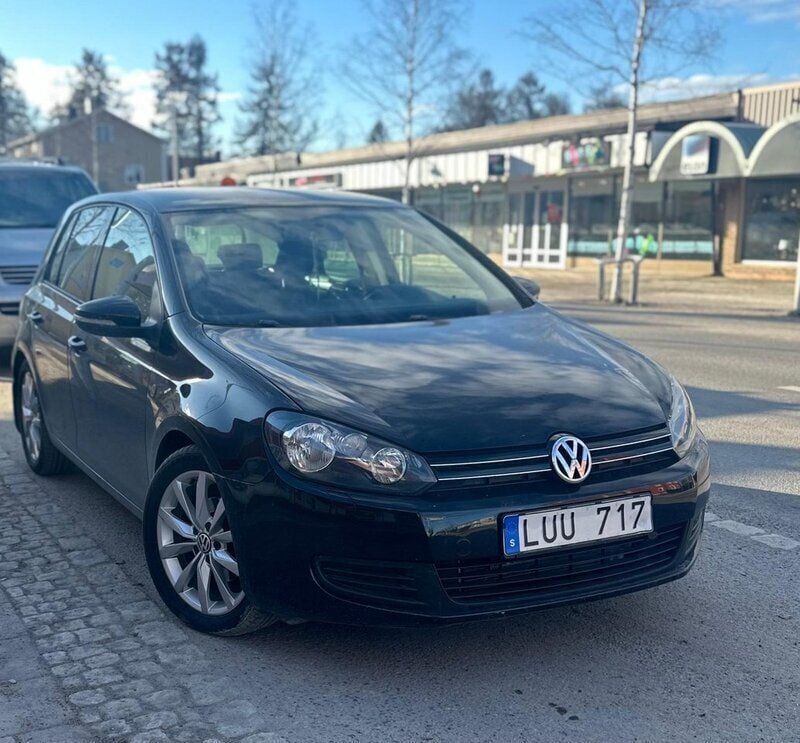 Svart Begagnad 2012 VW Golf VII Halvkombi | 89 000 kr (Bra pris) - Bild 1/4