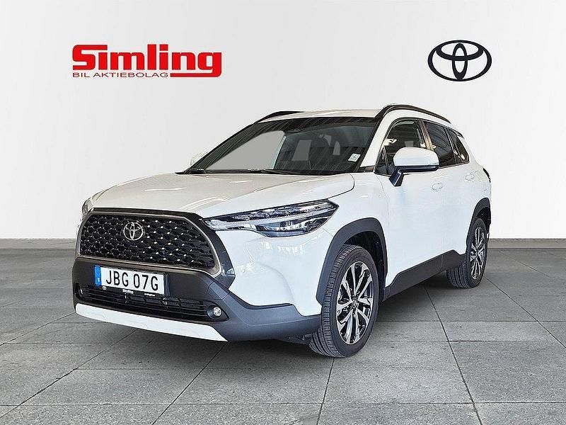 Vit Begagnad 2025 Toyota Corolla Cross Executive SUV | 424 900 kr (Lite dyr) - Bild 1/4