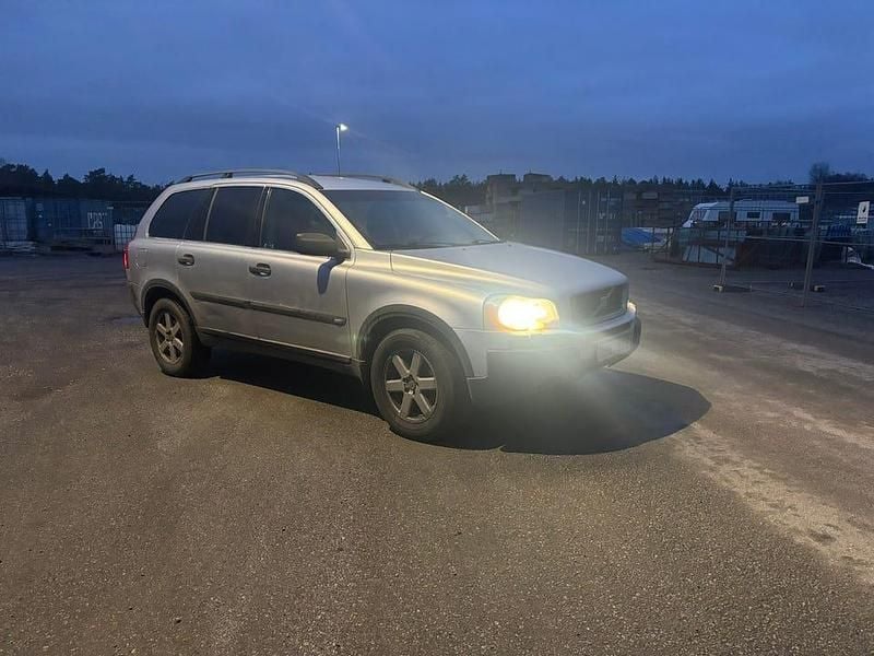 Begagnad 2004 Volvo XC90 SUV | 39 000 kr (Lite dyr) - Bild 1/4