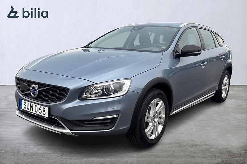 Ljusblå (blå) Begagnad 2016 Volvo V60 CC Business Edition Kombi | 229 900 kr (Superpris) - Bild 1/3