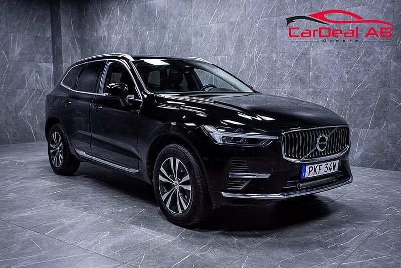 Svart Begagnad 2022 Volvo XC60 Core SUV | 354 800 kr (Superpris) - Bild 1/4