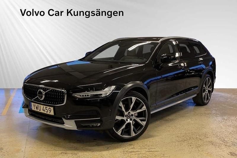 Svart Begagnad 2017 Volvo V90 CC Pro Kombi | 329 800 kr (Marknadspris) - Bild 1/2
