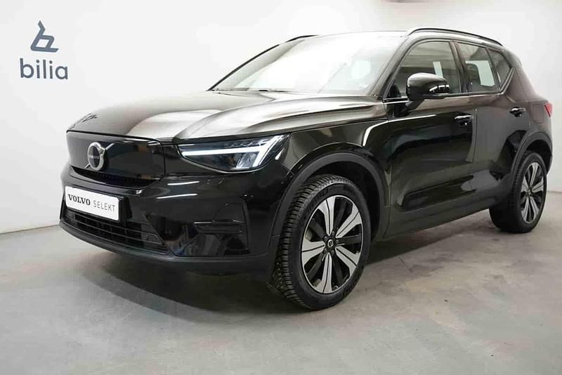 Svart Begagnad 2023 Volvo XC40 Single Motor SUV | 339 900 kr (Marknadspris) - Bild 1/1