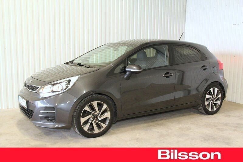 Grå Begagnad 2015 Kia Rio Halvkombi | 99 900 kr (Marknadspris) - Bild 1/4