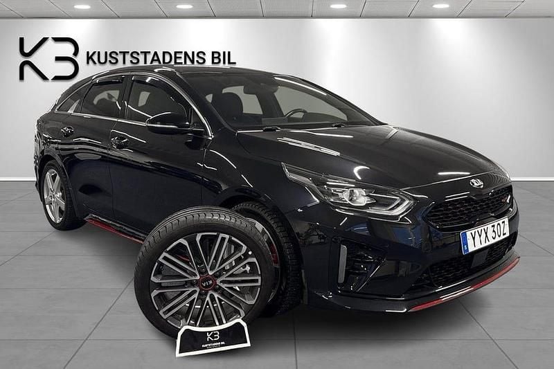Svart Begagnad 2019 Kia ProCeed GT GT-Line Halvkombi | 189 900 kr (Marknadspris) - Bild 1/4