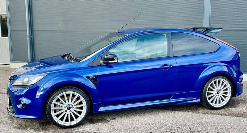 Begagnad Ford Focus RS 305 HK (224 kW) 2010 Blå Halvkombi