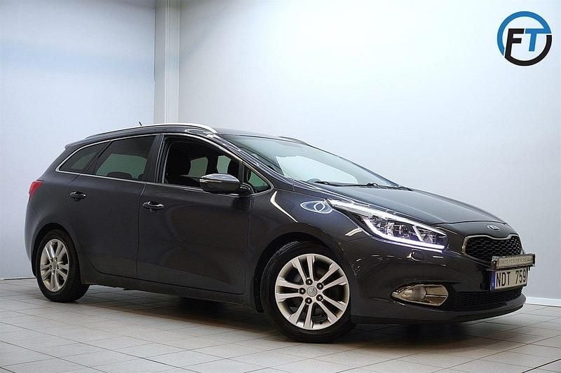 Grå Begagnad 2013 Kia Ceed EX Kombi | 48 900 kr (Marknadspris) - Bild 1/4