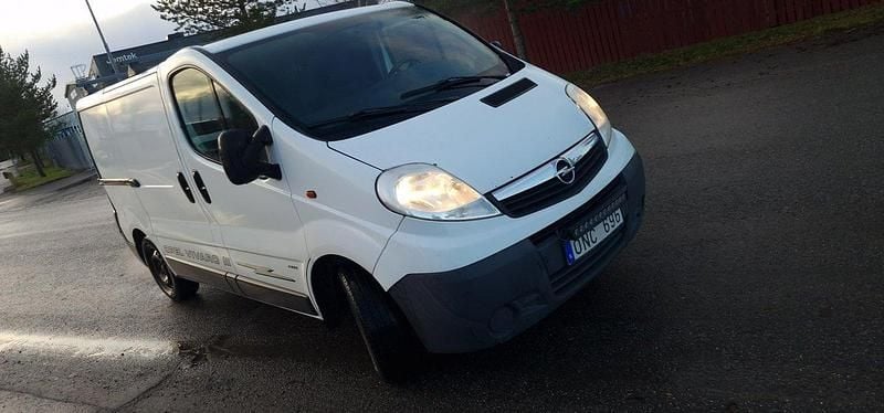 Vit Begagnad 2007 Opel Vivaro Van | 33 000 kr (Bra pris) - Bild 1/4