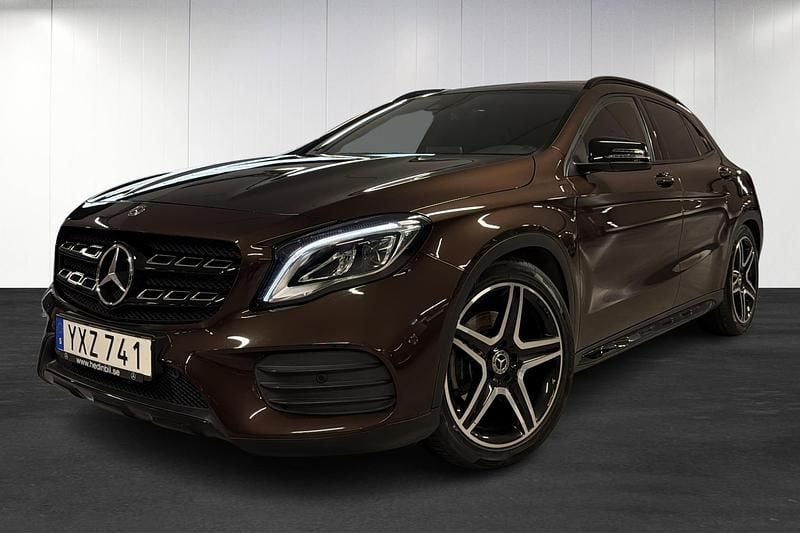 Brun (brown) Begagnad 2017 Mercedes GLA220 AMG SUV | 269 000 kr (Marknadspris) - Bild 1/4