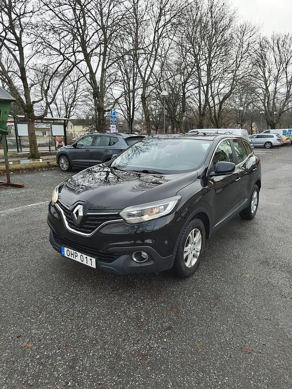 Svart Begagnad 2017 Renault Kadjar SUV | 95 000 kr (Bra pris) - Bild 1/4