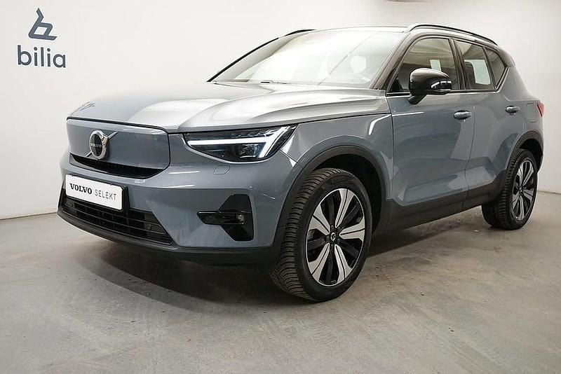 Begagnad Volvo XC40 Plus 185 kW (252 HK) 2022 Grå SUV