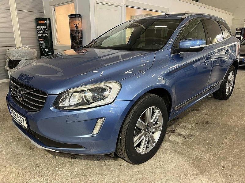 Blå Begagnad 2016 Volvo XC60 Standard SUV | 214 900 kr (Marknadspris) - Bild 1/4