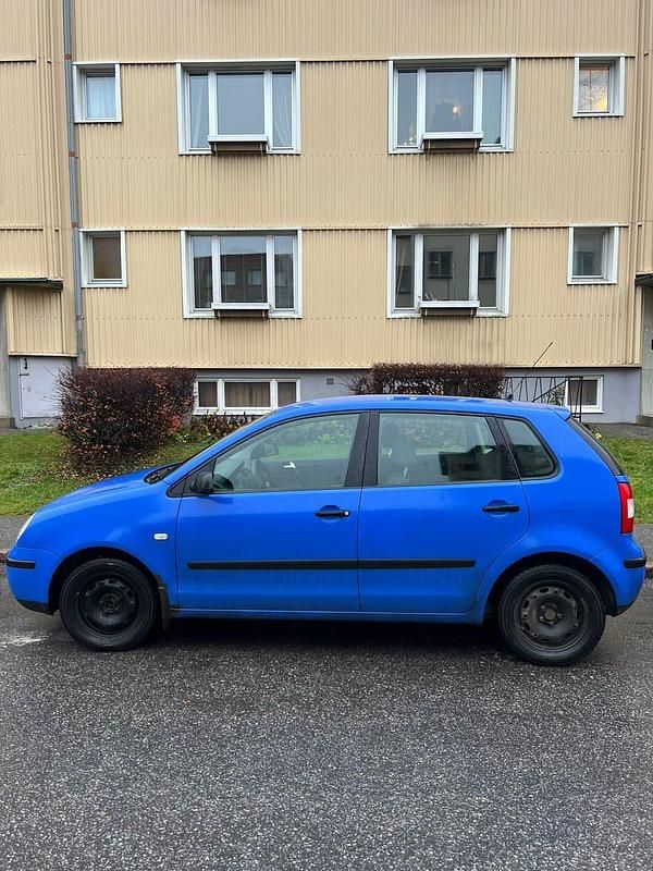 Begagnad 2005 VW Polo Halvkombi | 20 000 kr (Marknadspris) - Bild 1/4