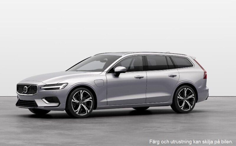 Silver Ny 2025 Volvo V60 Plus Kombi | 584 900 kr (Dyr) - Bild 1/4