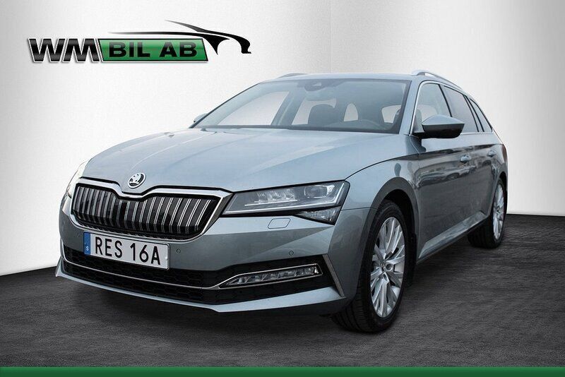 Grå Begagnad 2020 Skoda Superb Business Line Kombi | 325 000 kr (Dyr) - Bild 1/4