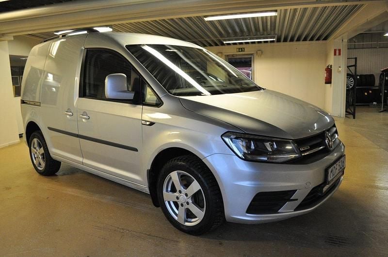 Silver Begagnad 2016 VW Caddy Minibuss | 129 000 kr (Bra pris) - Bild 1/4