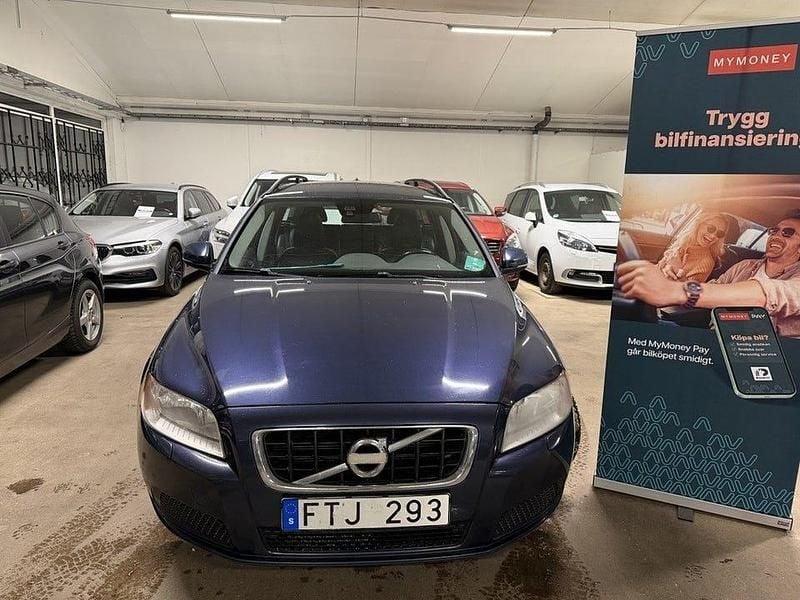 Begagnad Volvo V70 Kinetic 214 HK (157 kW) 2013 Blå Kombi