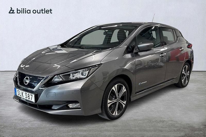 Grå Begagnad 2018 Nissan Leaf 360º Halvkombi | 139 000 kr (Marknadspris) - Bild 1/4