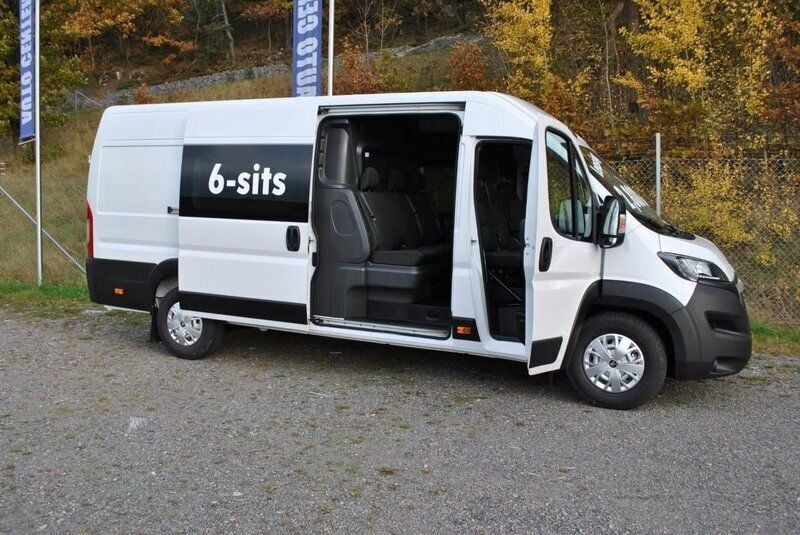 Begagnad 2021 Peugeot Boxer Van | 561 250 kr - Bild 1/4