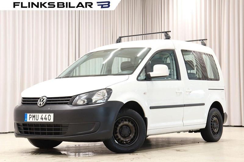Vit Begagnad 2014 VW Caddy Life Minibuss | 99 900 kr (Dyr) - Bild 1/4