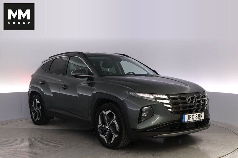 Grå Begagnad 2022 Hyundai Tucson Advanced SUV | 349 900 kr (Marknadspris) - Bild 1/4