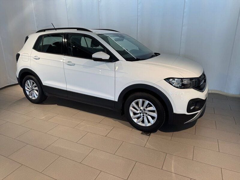 Vit (pure white) Begagnad 2022 VW T-Cross Life SUV | 189 000 kr (Marknadspris) - Bild 1/4
