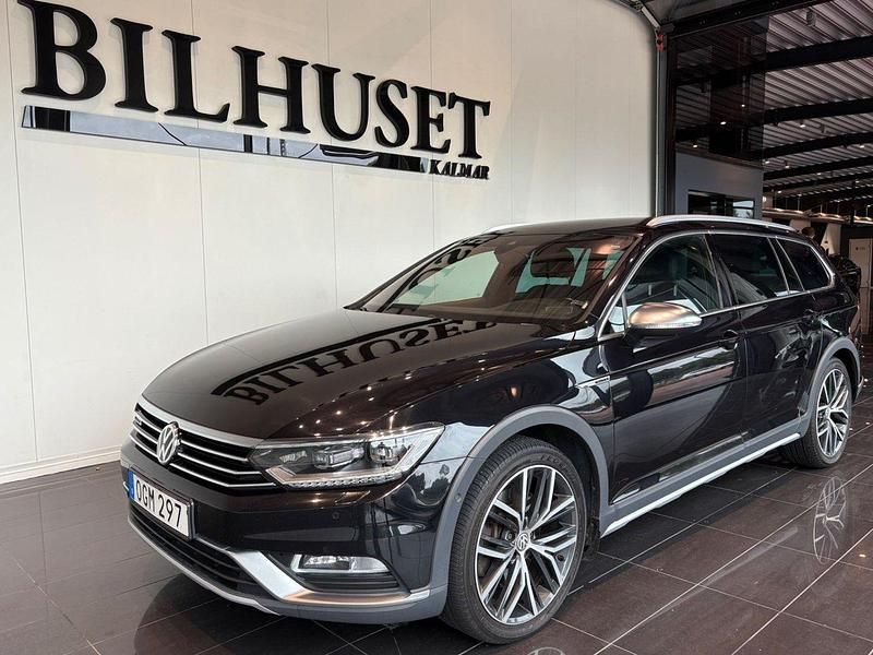 Svart Begagnad 2016 VW Passat Alltrack Kombi | 249 900 kr (Dyr) - Bild 1/4