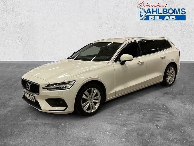 Vit Begagnad 2019 Volvo V60 Momentum Kombi | 254 900 kr (Bra pris) - Bild 1/4
