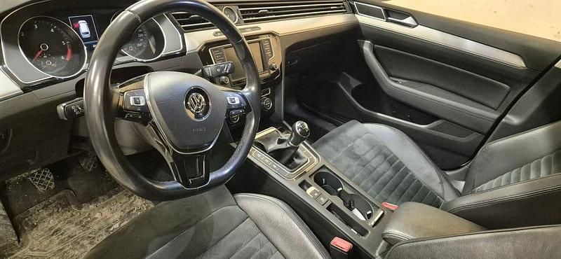 Begagnad VW Passat 190 HK (139 kW) 2017 Vit