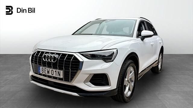 Vit Begagnad 2023 Audi Q3 Proline SUV | 299 000 kr (Bra pris) - Bild 1/4
