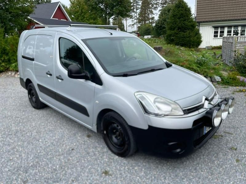 Begagnad 2013 Citroën Berlingo Minibuss | 50 000 kr (Lite dyr) - Bild 1/3