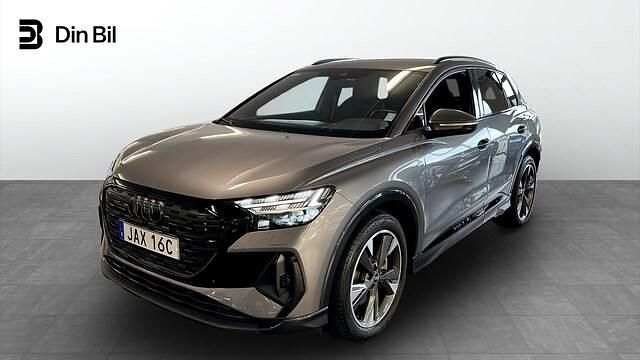 Grå Begagnad 2023 Audi Q4 e-tron S-Line SUV | 529 900 kr (Bra pris) - Bild 1/4