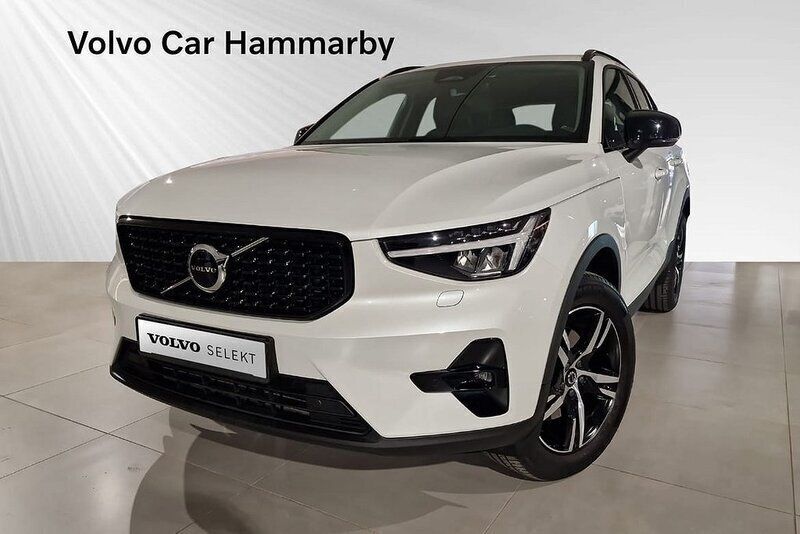 Vit Begagnad 2024 Volvo XC40 Plus SUV | 429 000 kr (Dyr) - Bild 1/3