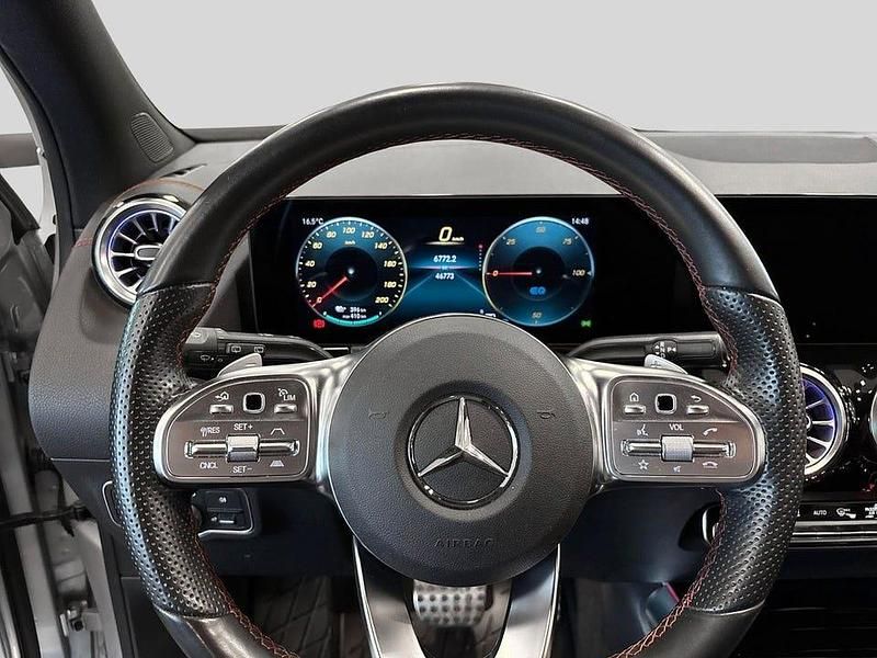 Begagnad Mercedes EQA250 AMG line 139 kW (190 HK) 2022 Silver SUV