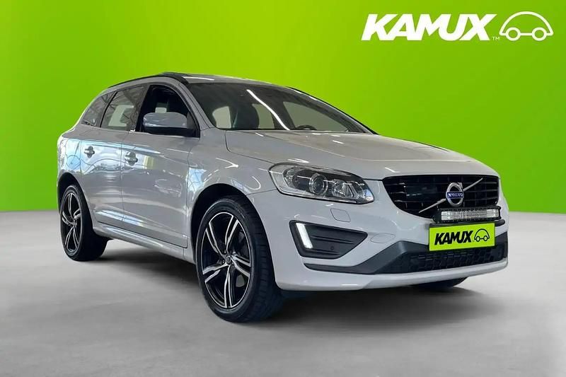 Vit Begagnad 2017 Volvo XC60 R-Design SUV | 209 800 kr (Marknadspris) - Bild 1/4