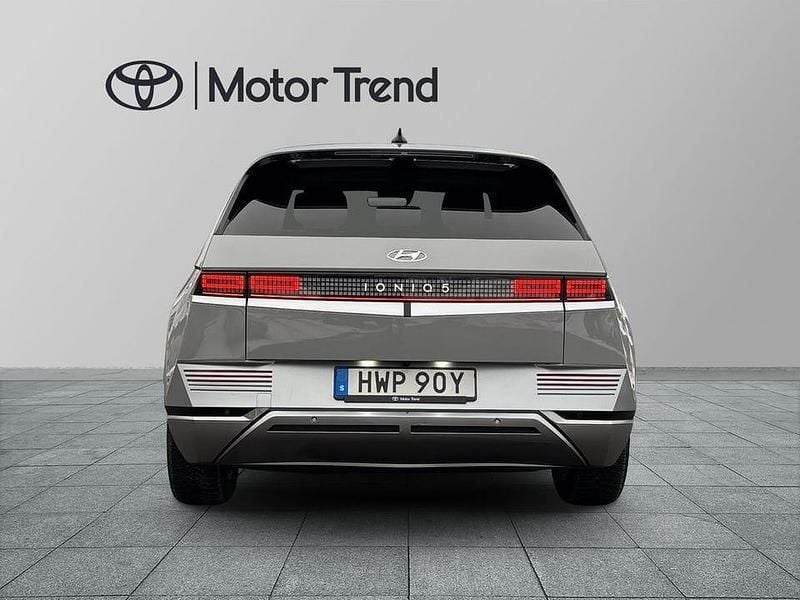 Begagnad Hyundai Ioniq 5 161 kW (220 HK) 2022 Grå SUV