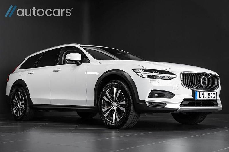 Vit Begagnad 2020 Volvo V90 CC Kombi | 448 750 kr (Dyr) - Bild 1/4