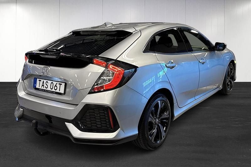 Begagnad Honda Civic Elegance 126 HK (92 kW) 2019 Silver Halvkombi
