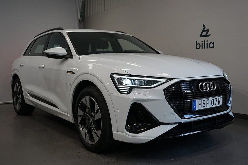 Vit Begagnad 2021 Audi e-tron S-Line SUV | 429 900 kr (Bra pris) - Bild 1/3