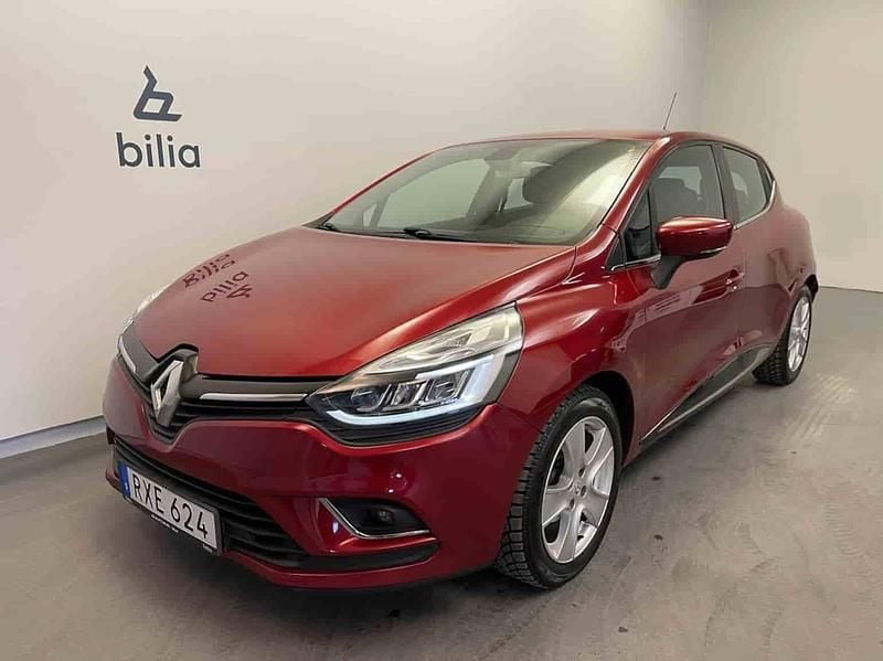 Begagnad Renault Clio IV 2017 Röd Halvkombi