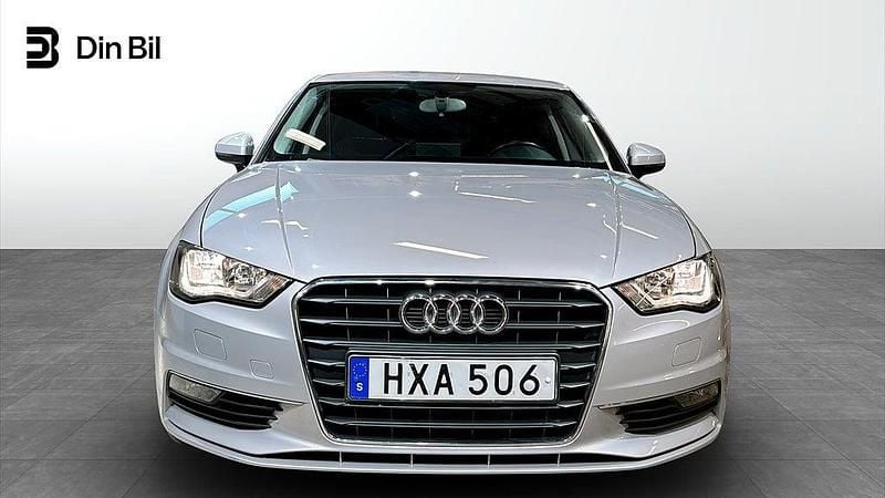 Begagnad Audi A3 Sport 125 HK (91 kW) 2014 Grå Sedan