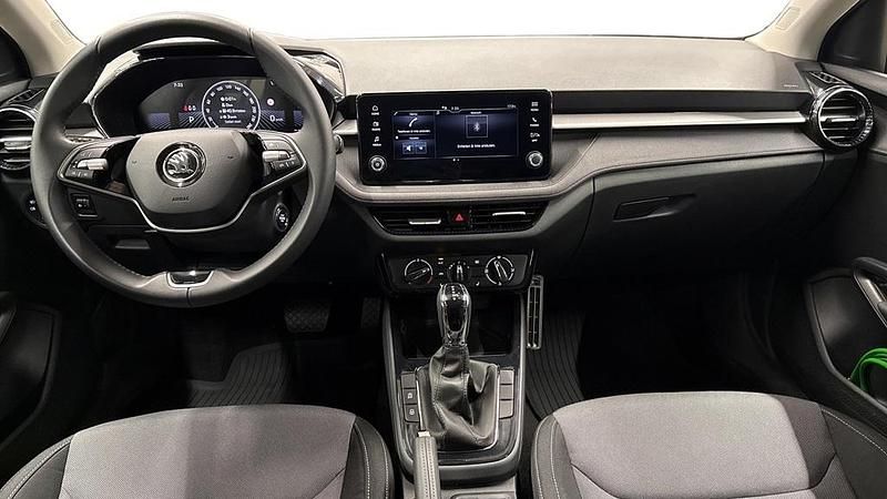 Begagnad Skoda Fabia 116 HK (85 kW) 2024 Röd Halvkombi