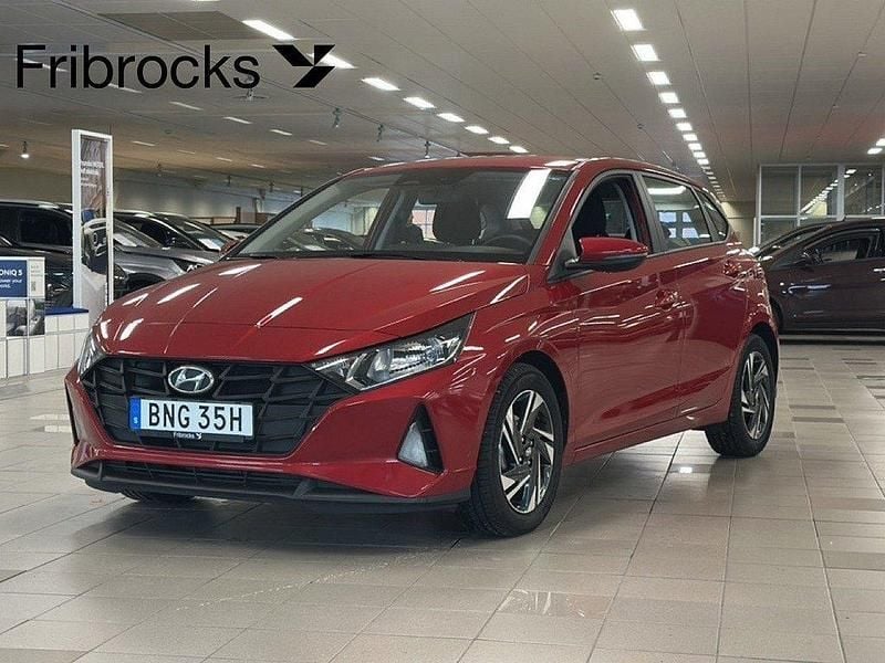 Röd Begagnad 2022 Hyundai i20 Essential Halvkombi | 159 800 kr (Bra pris) - Bild 1/4